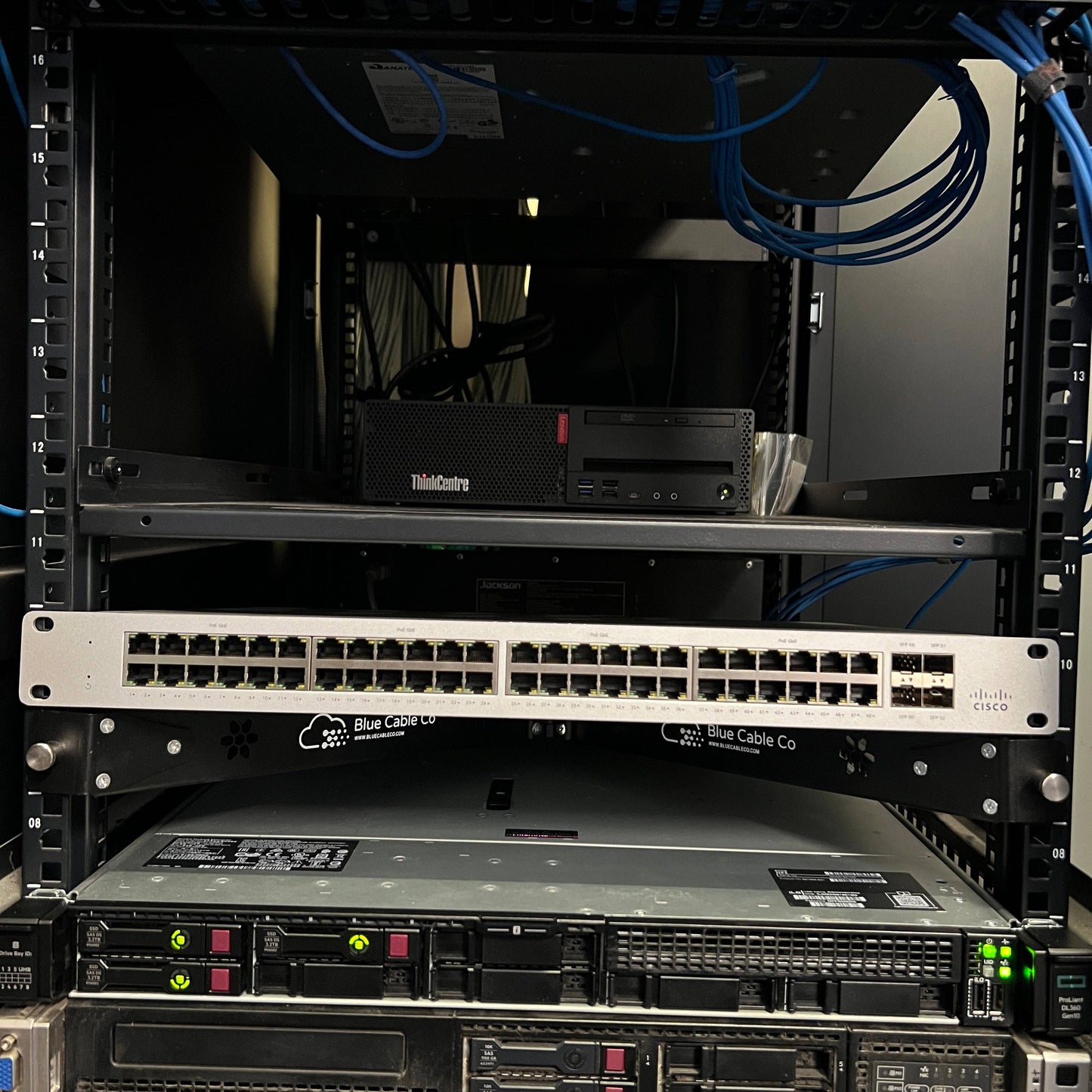Mello Mount | Rack Mount Assistant for Installing equipment in 19" Rack