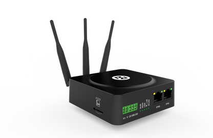 Robustel R1510-4L black router with 3 antennas and Ethernet ports