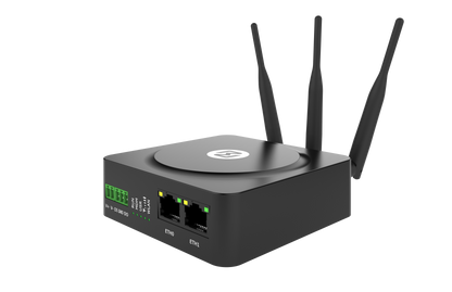 Robustel R1510-4L black router with 3 antennas and green LEDs on side
