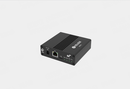 Robustel R5010 5G router back with ethernet USB and 5G ports