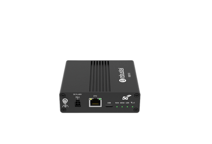 Back of Robustel R5010 5G router with Ethernet USB power ports