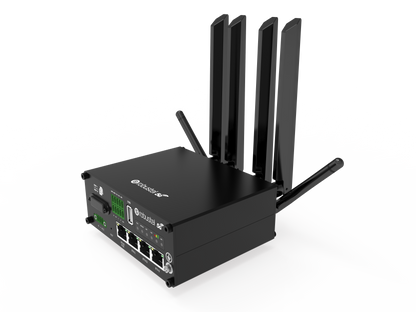 Robustel R5020 5G router black rectangular with 4 antennas and Ethernet ports