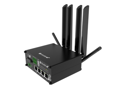 Robustel R5020 5G router with 4 vertical antennas and Ethernet ports