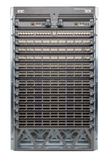 Arista DCS-7512R3-BND chassis with gray server rack and NIC slots